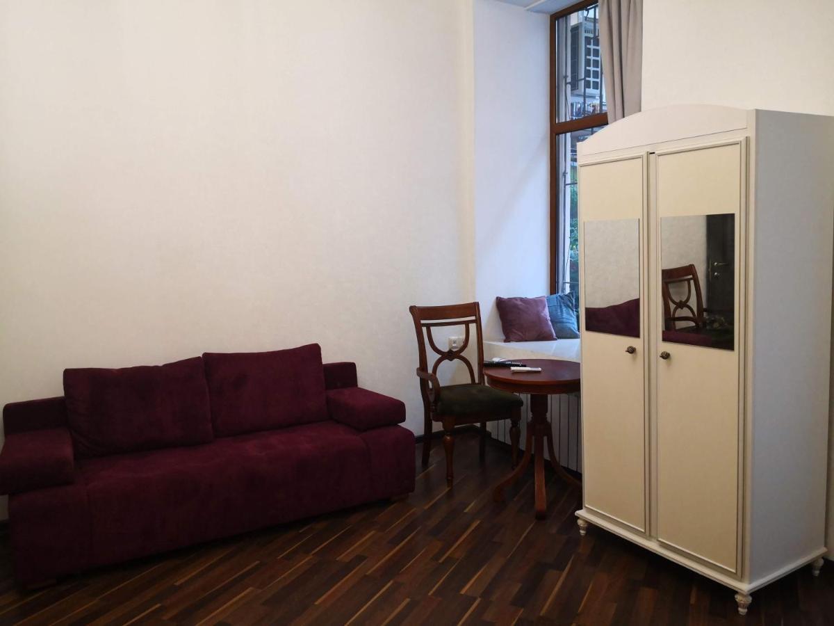 Затишні Апартаменти, Вулиця Дерибасівська, 13 Odessa Extérieur photo