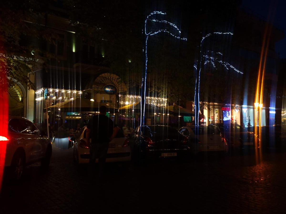 Затишні Апартаменти, Вулиця Дерибасівська, 13 Odessa Extérieur photo