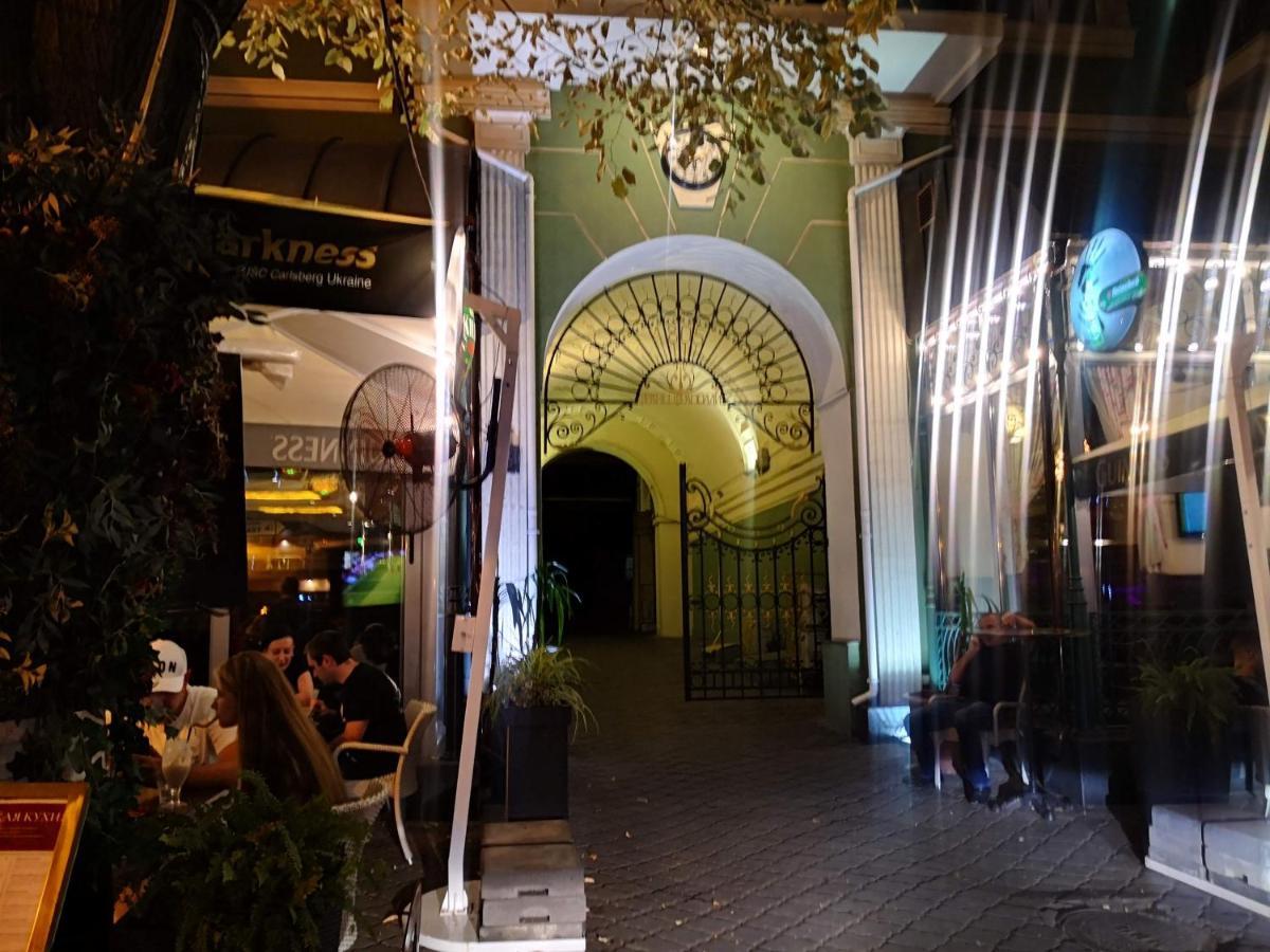 Затишні Апартаменти, Вулиця Дерибасівська, 13 Odessa Extérieur photo