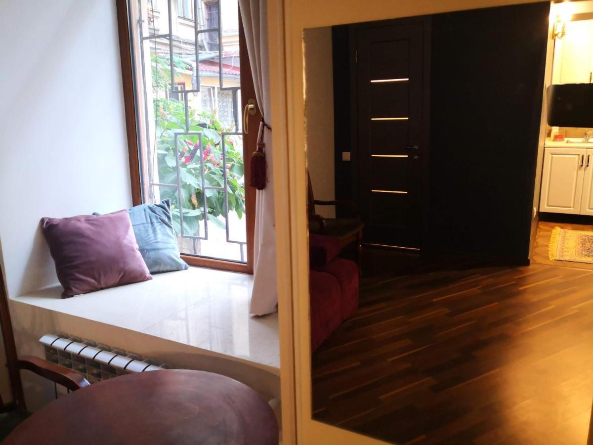 Затишні Апартаменти, Вулиця Дерибасівська, 13 Odessa Extérieur photo