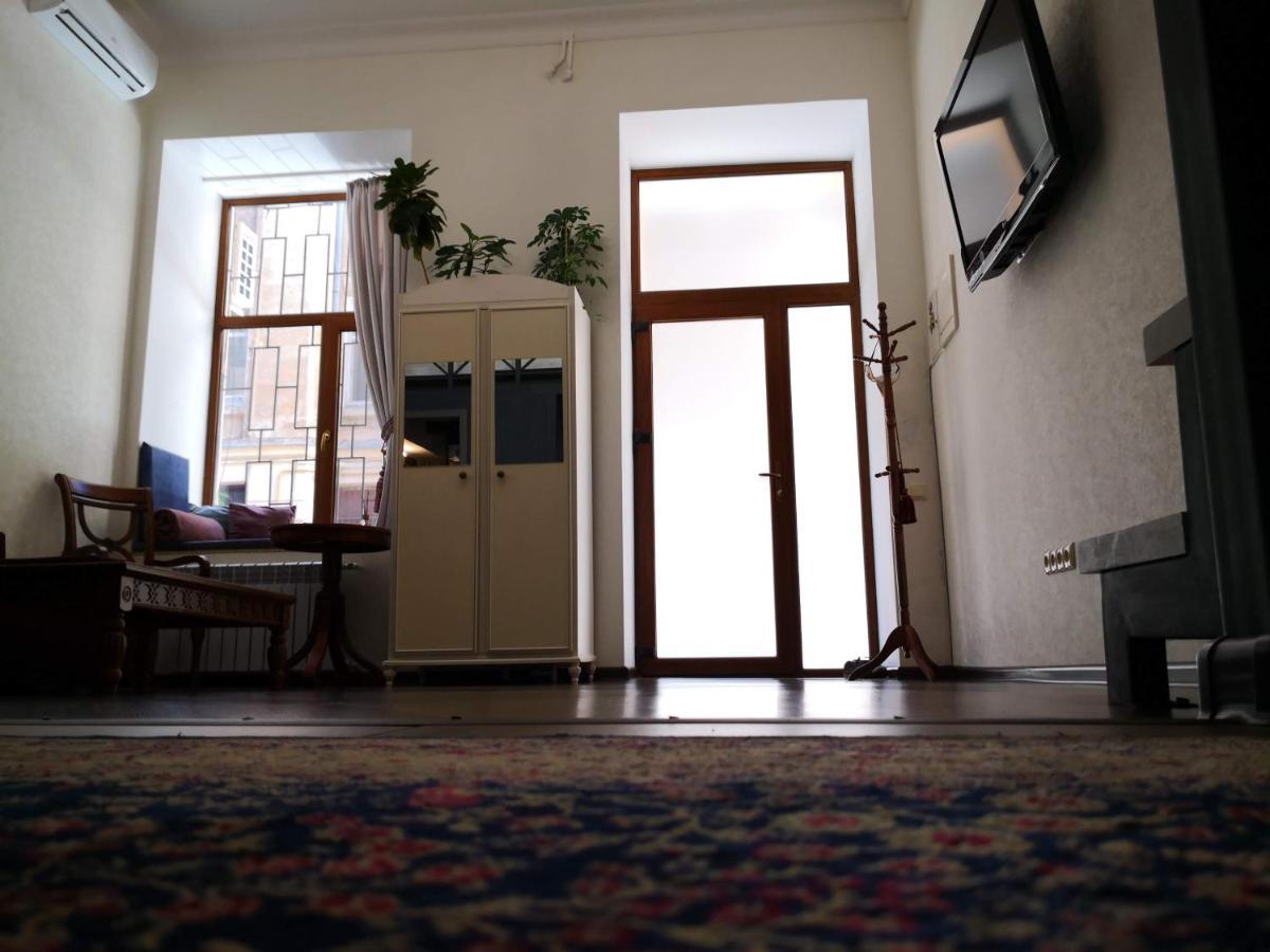 Затишні Апартаменти, Вулиця Дерибасівська, 13 Odessa Extérieur photo