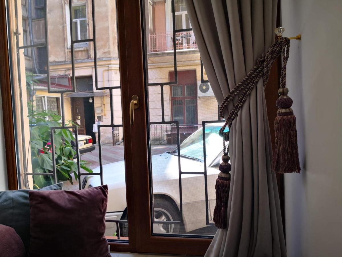 Затишні Апартаменти, Вулиця Дерибасівська, 13 Odessa Extérieur photo