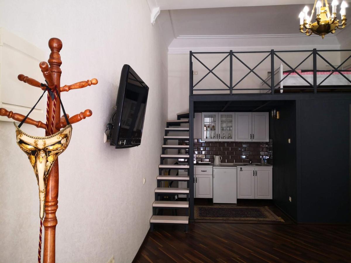 Затишні Апартаменти, Вулиця Дерибасівська, 13 Odessa Extérieur photo