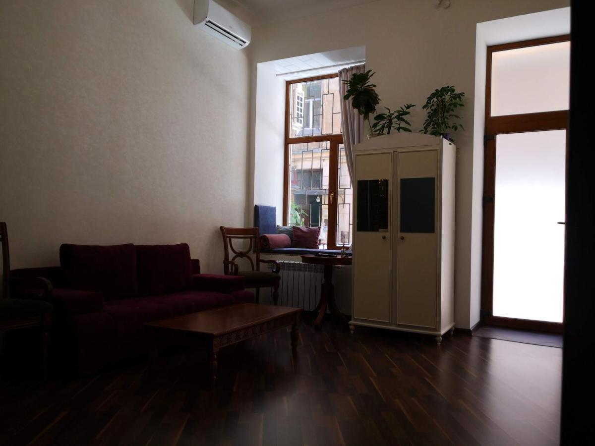 Затишні Апартаменти, Вулиця Дерибасівська, 13 Odessa Extérieur photo