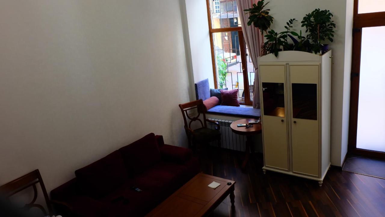Затишні Апартаменти, Вулиця Дерибасівська, 13 Odessa Extérieur photo